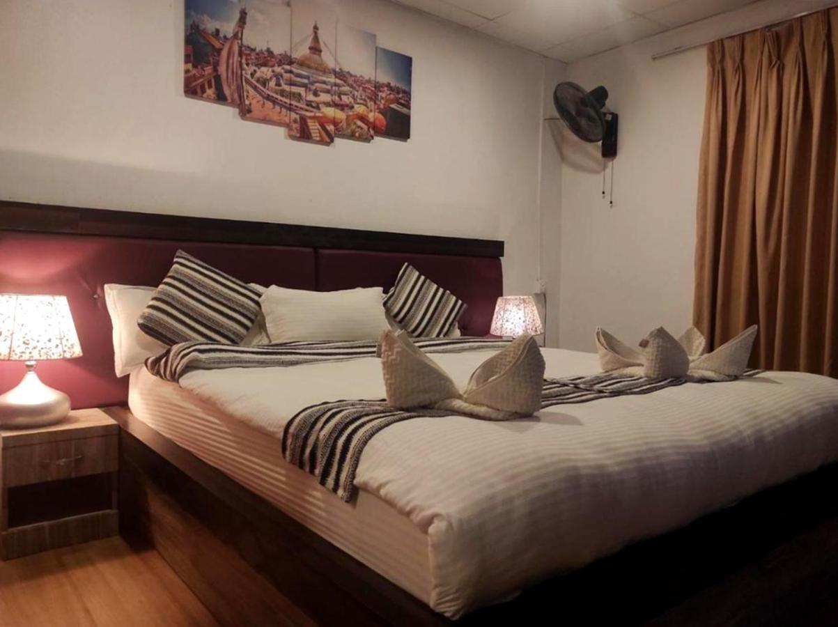 The Glasshouse Hotel Kawasoti Esterno foto
